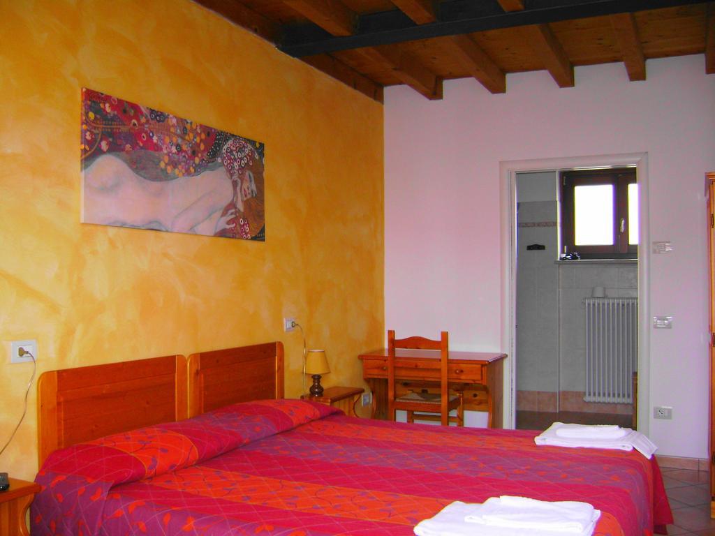 Agriturismo Le Sigalette Salionze Habitación foto
